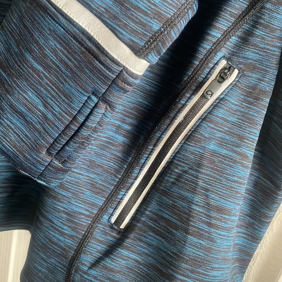 NWT Fleece lined Gap cowl neck hoodie. Size L - Picture 2 of 3